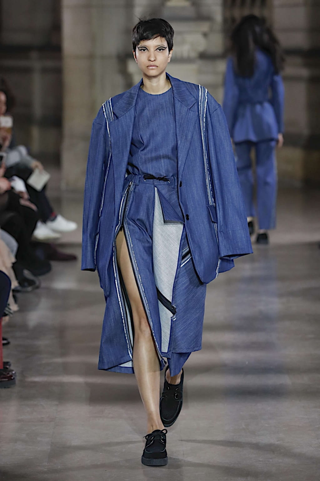 Fashion Week Paris Fall/Winter 2019 look 15 from the MOONYOUNGHEE collection 女装