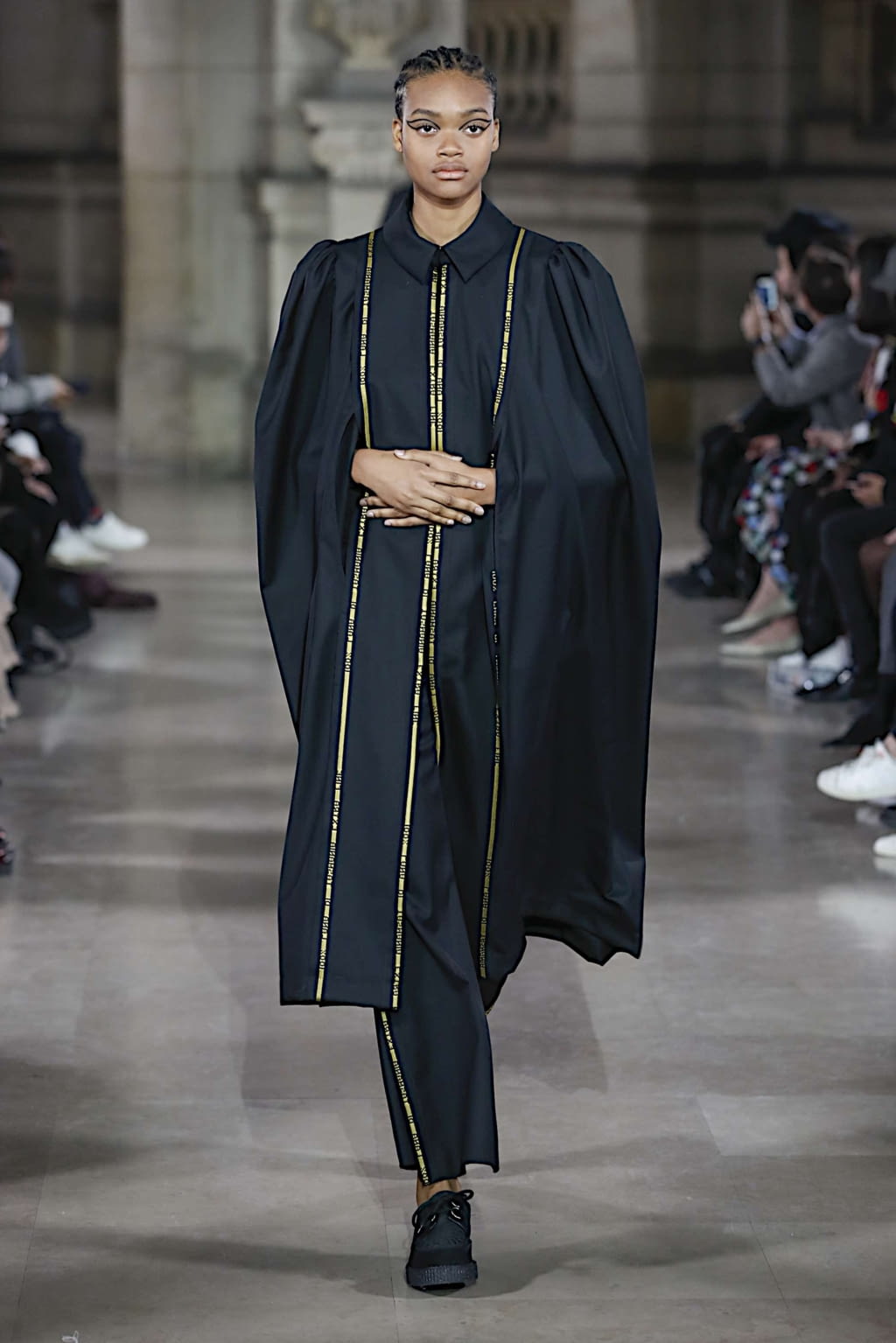 Fashion Week Paris Fall/Winter 2019 look 24 from the MOONYOUNGHEE collection 女装