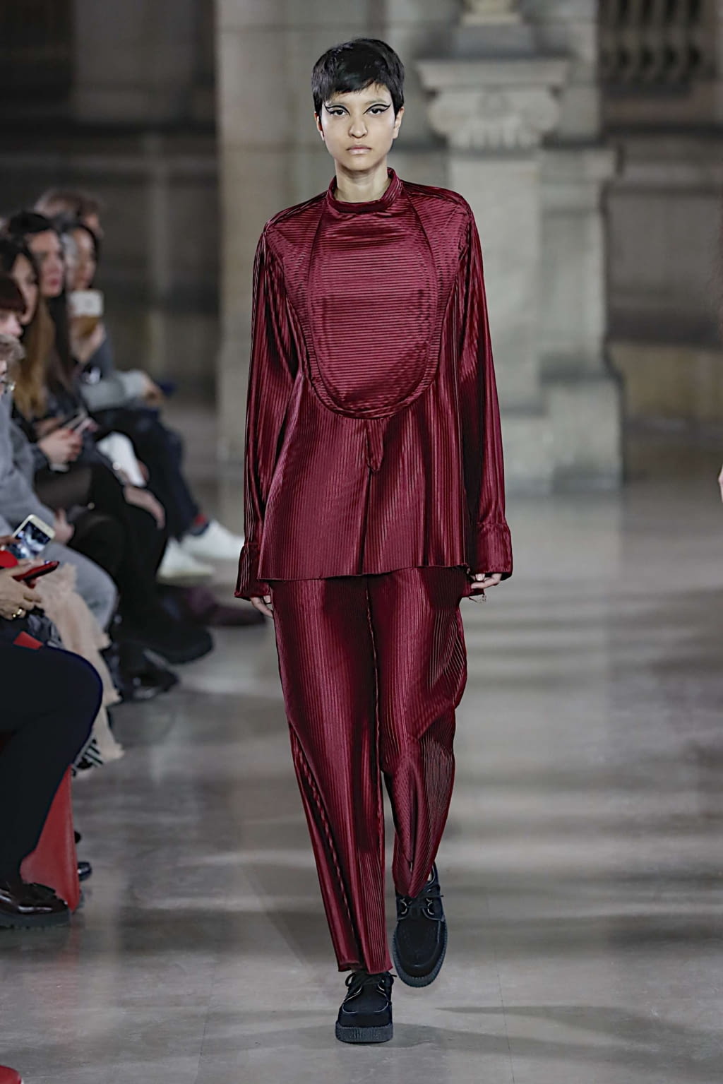 Fashion Week Paris Fall/Winter 2019 look 29 from the MOONYOUNGHEE collection 女装