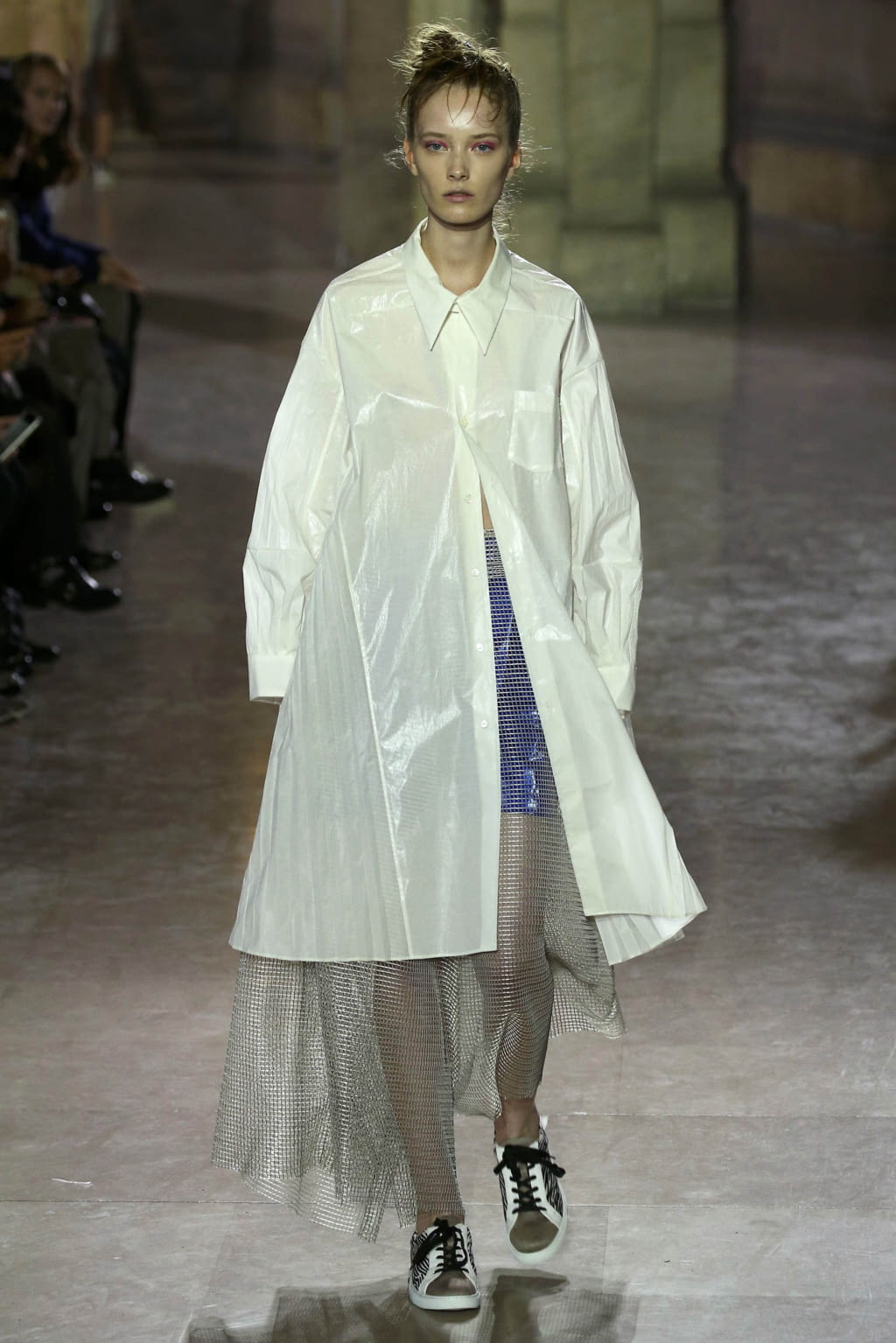Fashion Week Paris Spring/Summer 2019 look 3 from the MOONYOUNGHEE collection 女装