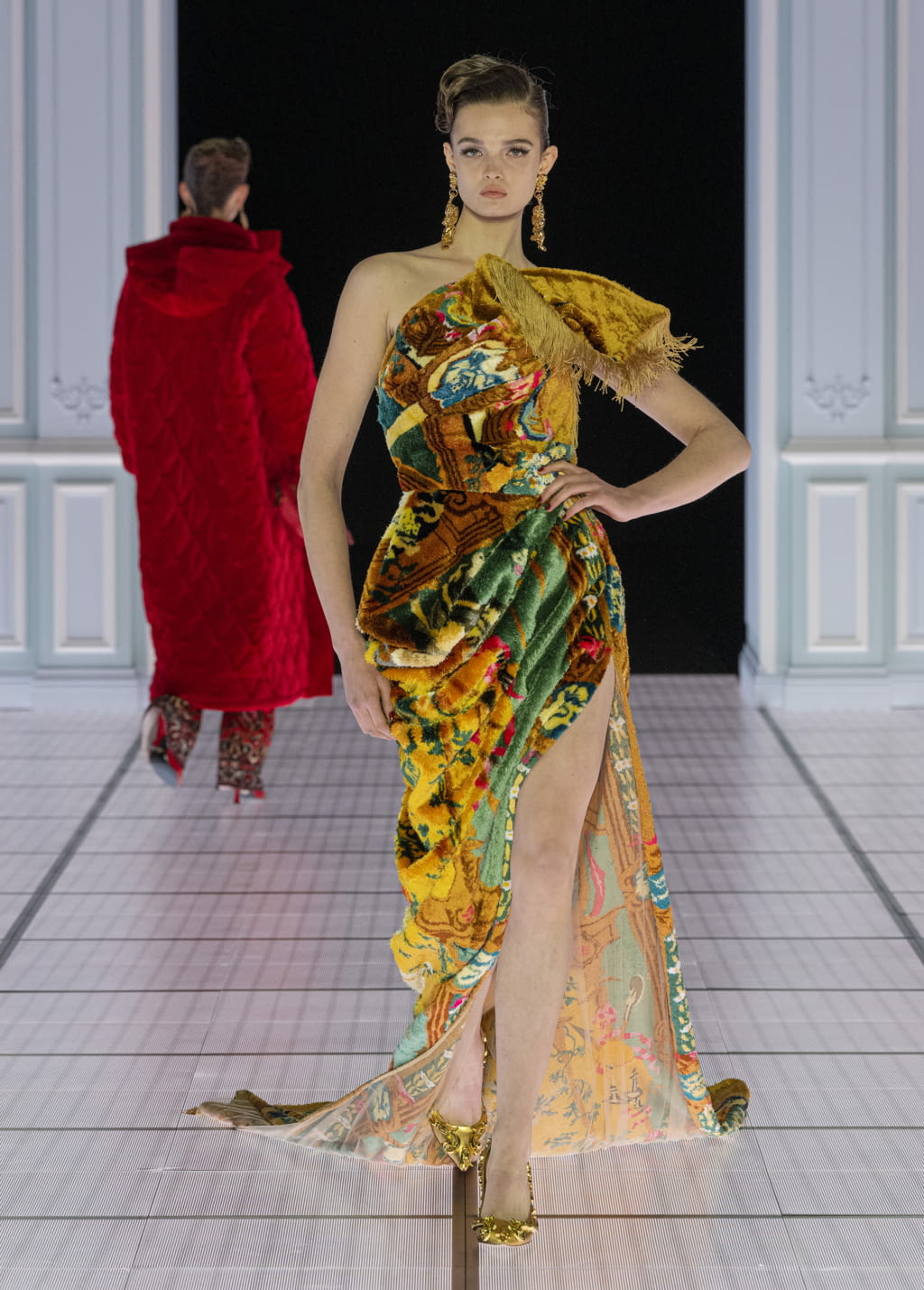 Fashion Week Milan Fall/Winter 2022 look 26 de la collection Moschino womenswear