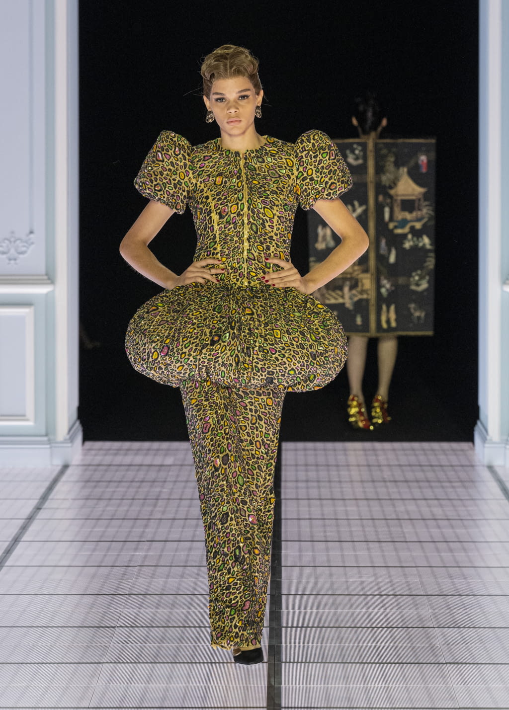 Fashion Week Milan Fall/Winter 2022 look 31 de la collection Moschino womenswear