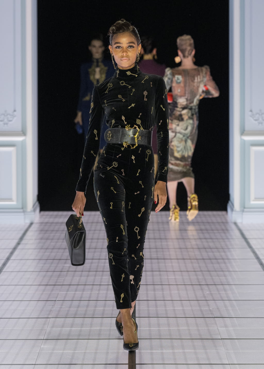 Fashion Week Milan Fall/Winter 2022 look 41 from the Moschino collection 女装