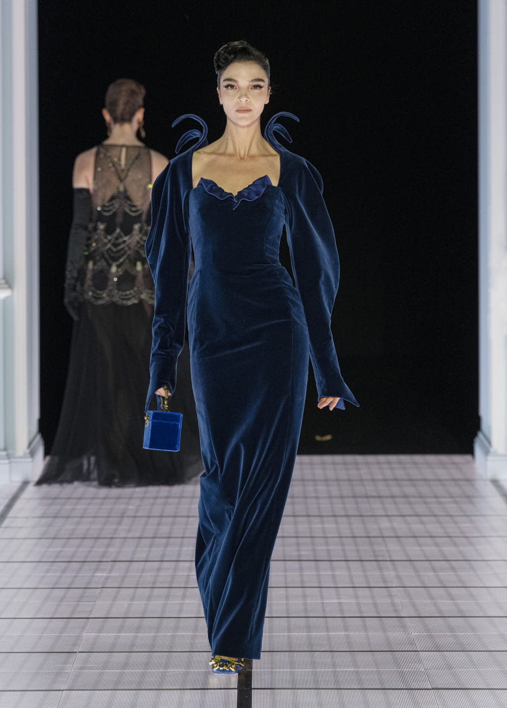 Fashion Week Milan Fall/Winter 2022 look 52 de la collection Moschino womenswear