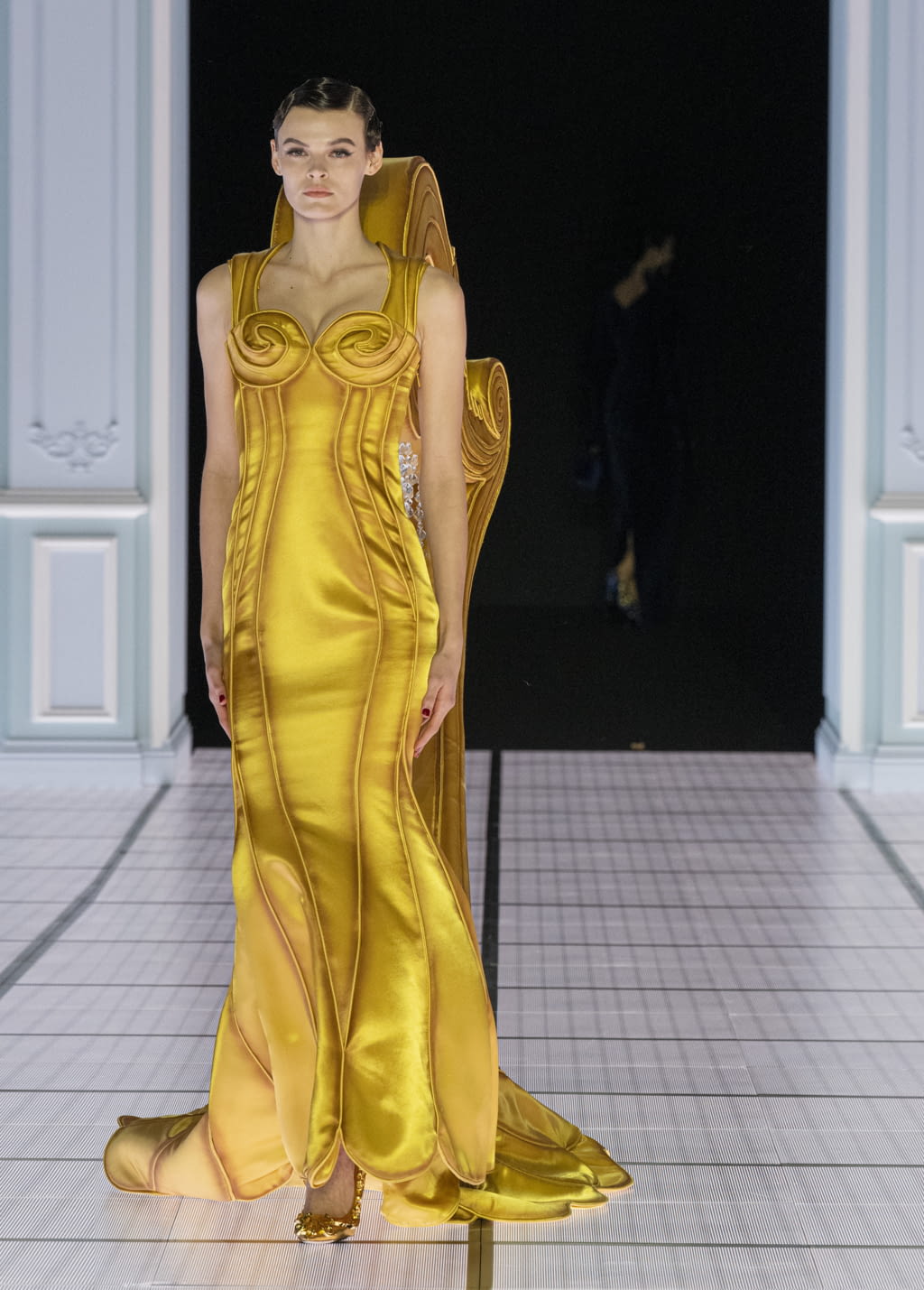 Fashion Week Milan Fall/Winter 2022 look 55 de la collection Moschino womenswear