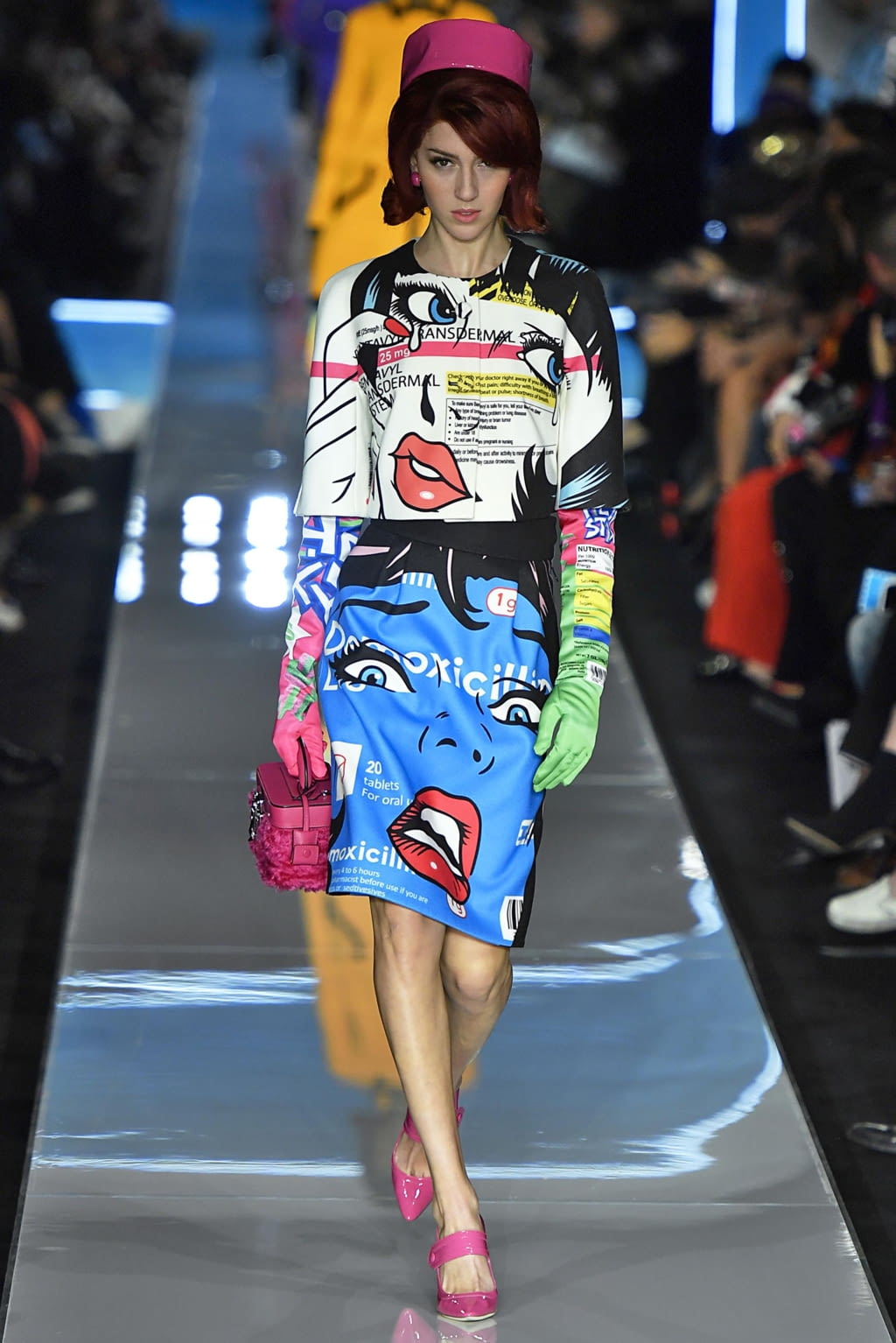 Fashion Week Milan Fall/Winter 2018 look 13 from the Moschino collection womenswear