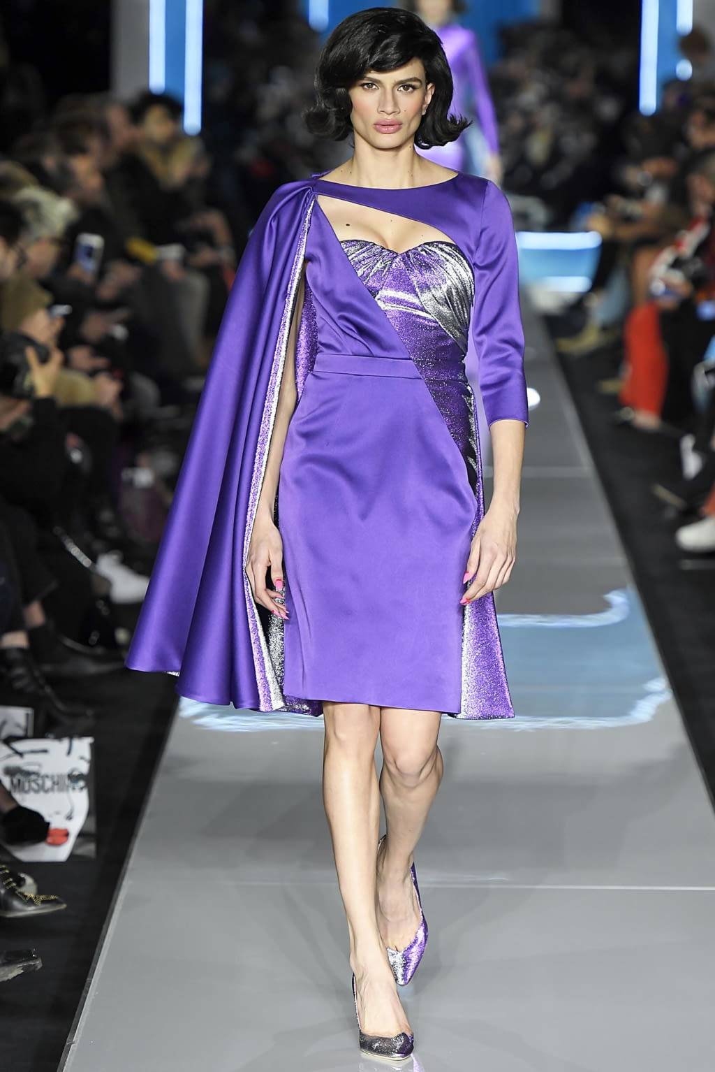 Fashion Week Milan Fall/Winter 2018 look 47 de la collection Moschino womenswear