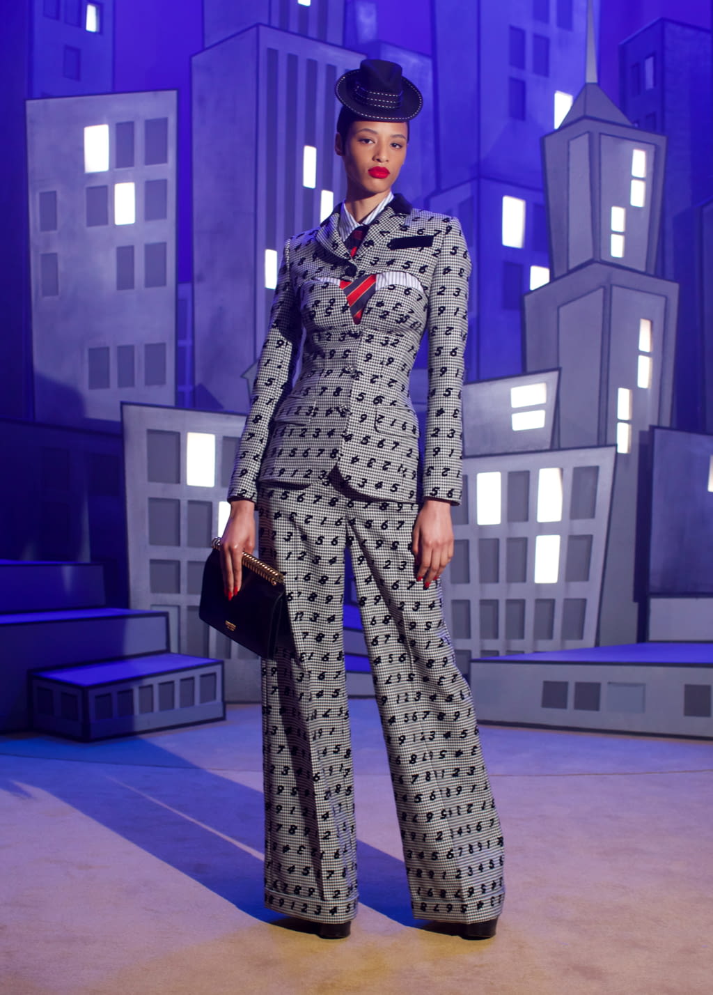 Fashion Week Milan Fall/Winter 2021 look 2 from the Moschino collection womenswear