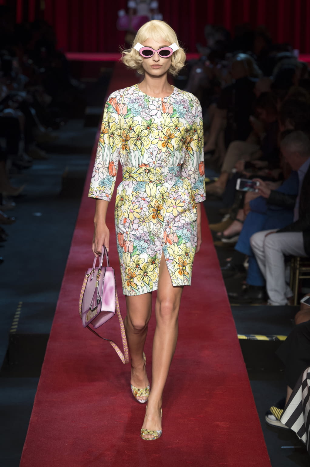 Fashion Week Milan Spring/Summer 2017 look 14 de la collection Moschino womenswear