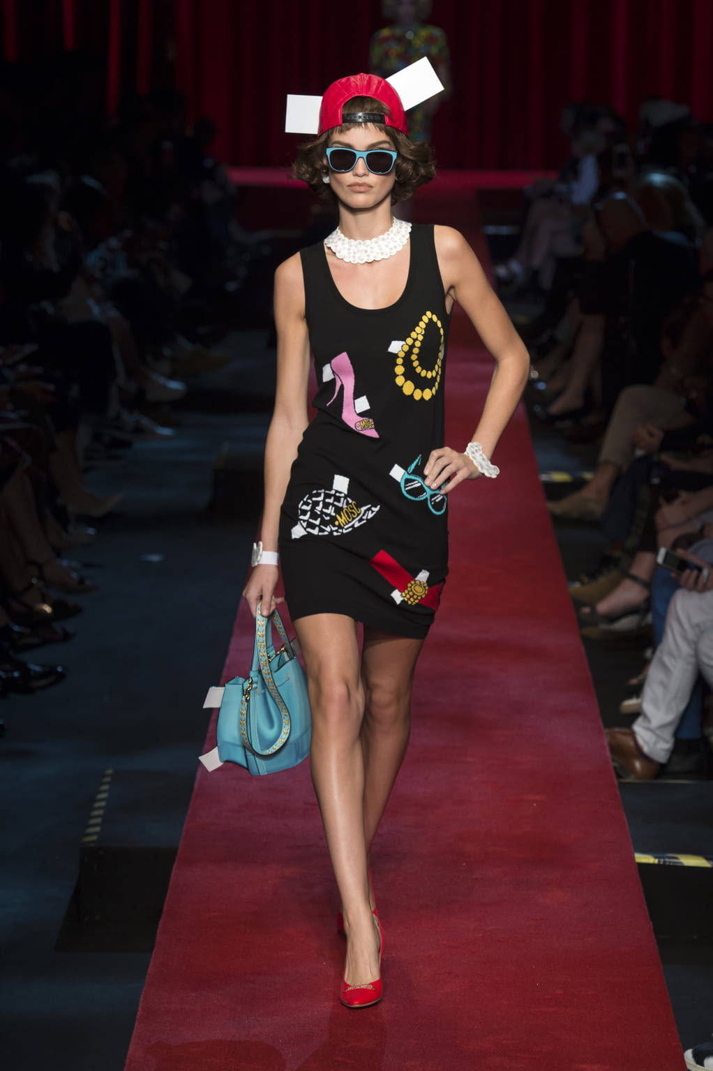 Fashion Week Milan Spring/Summer 2017 look 31 from the Moschino collection womenswear