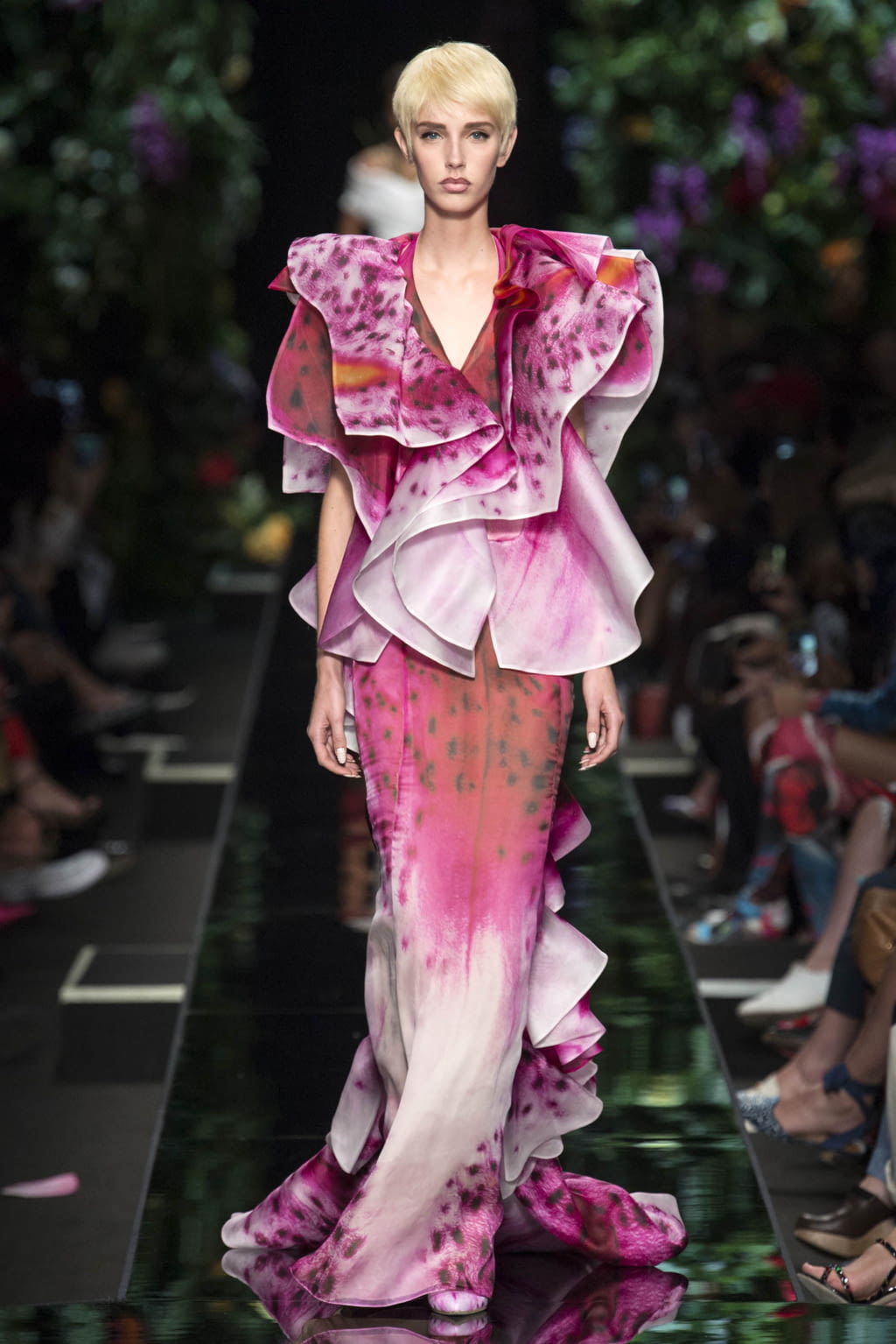 Fashion Week Milan Spring/Summer 2018 look 39 de la collection Moschino womenswear