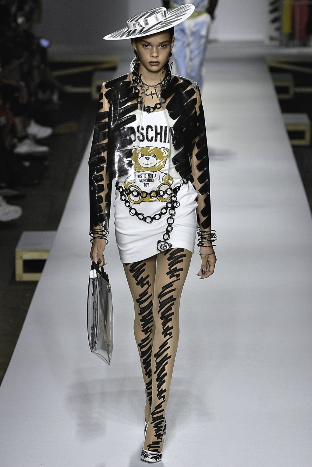 Fashion Week Milan Spring/Summer 2019 look 25 de la collection Moschino womenswear