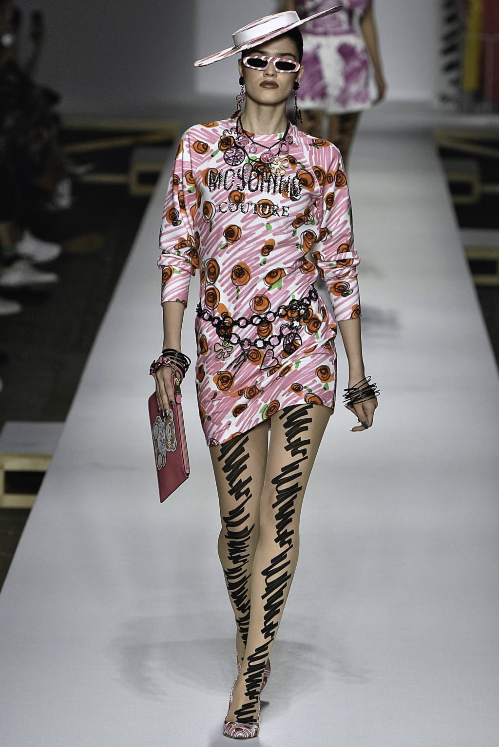 Fashion Week Milan Spring/Summer 2019 look 36 from the Moschino collection 女装