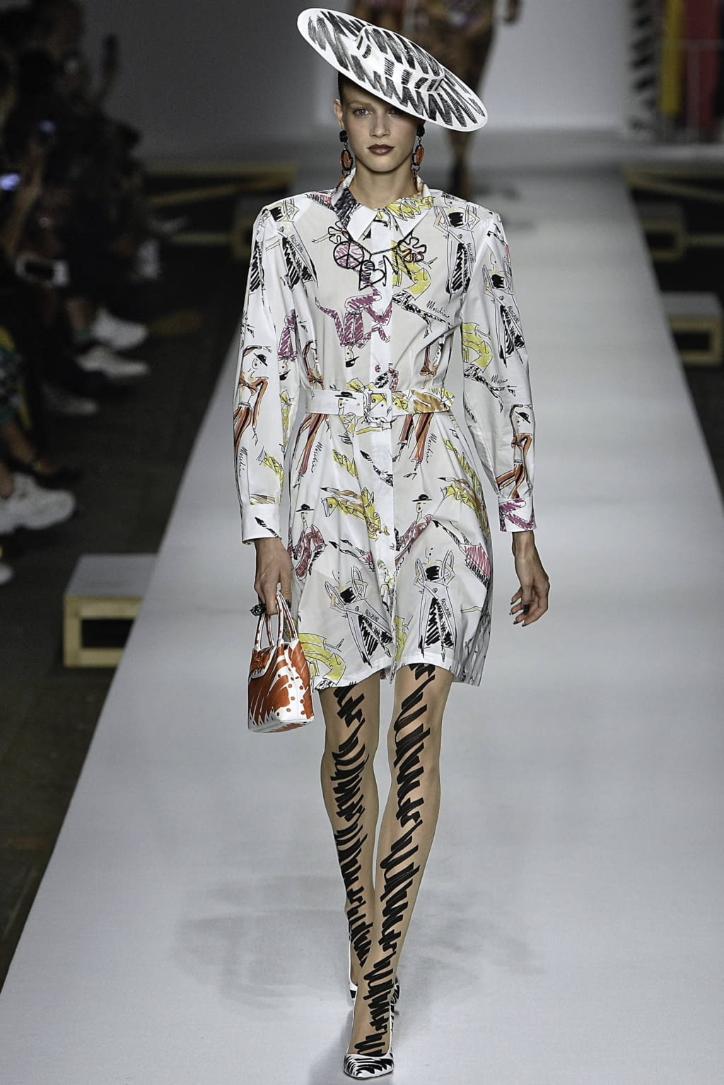 Fashion Week Milan Spring/Summer 2019 look 38 de la collection Moschino womenswear