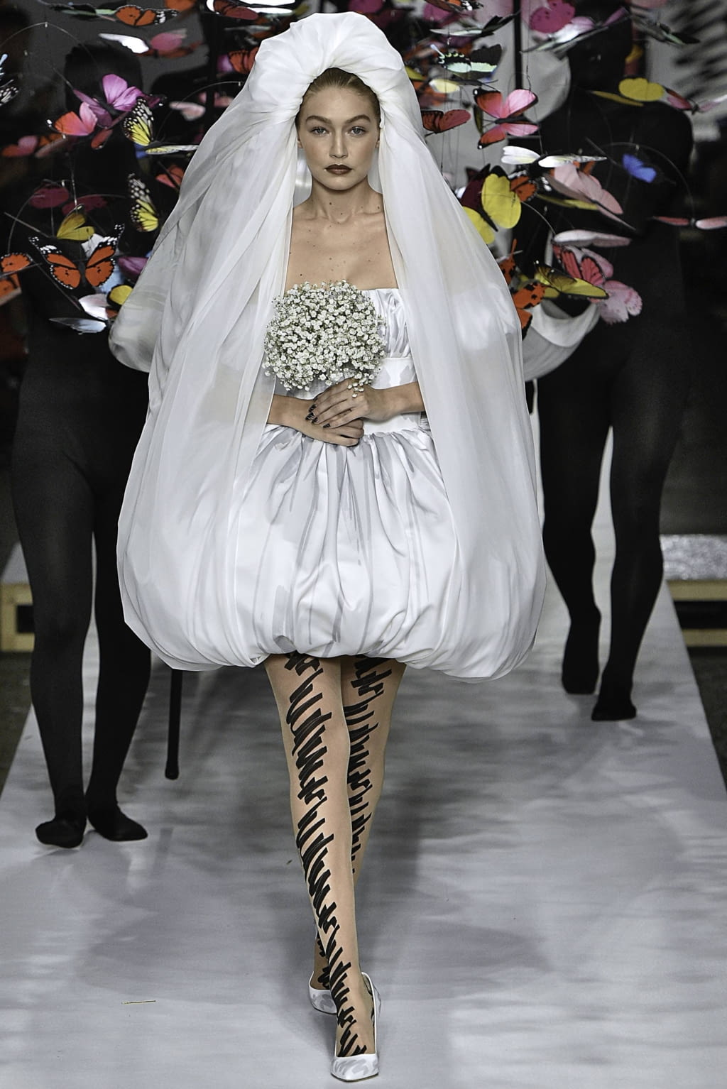 Fashion Week Milan Spring/Summer 2019 look 66 de la collection Moschino womenswear