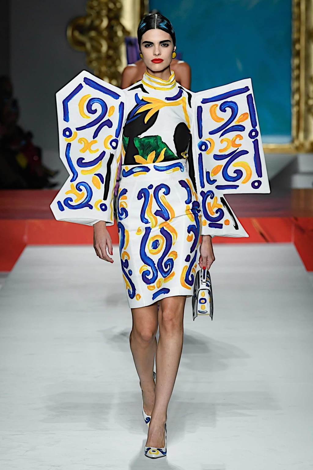 Fashion Week Milan Spring/Summer 2020 look 7 de la collection Moschino womenswear