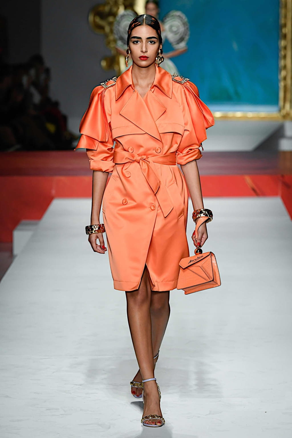 Fashion Week Milan Spring/Summer 2020 look 12 de la collection Moschino womenswear
