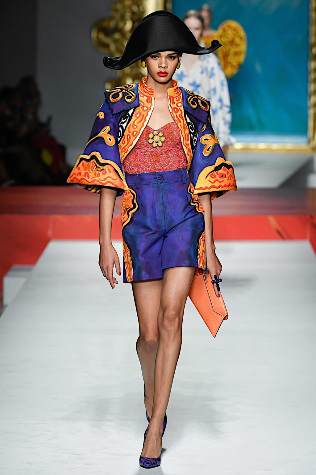Fashion Week Milan Spring/Summer 2020 look 15 de la collection Moschino womenswear