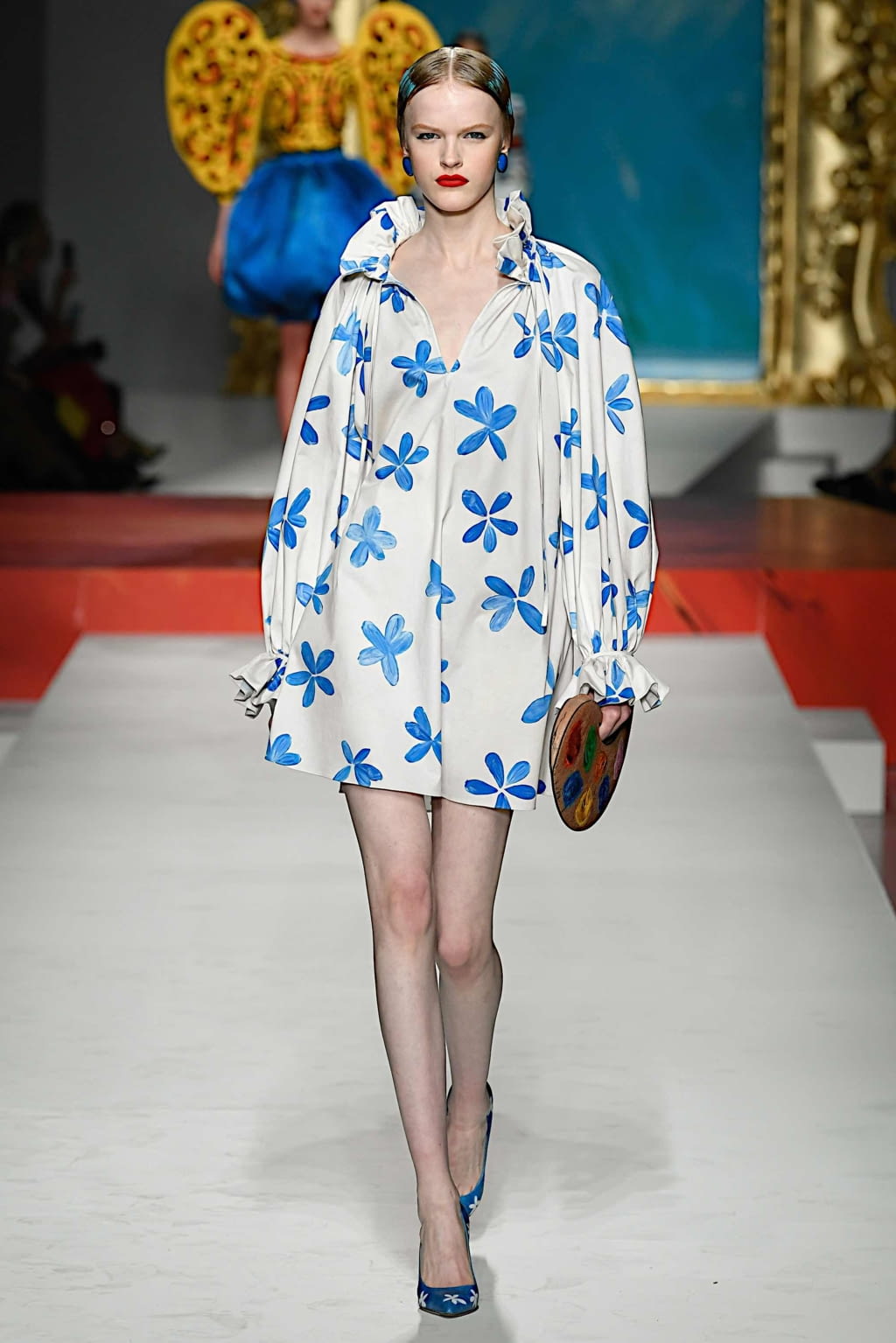 Fashion Week Milan Spring/Summer 2020 look 16 de la collection Moschino womenswear