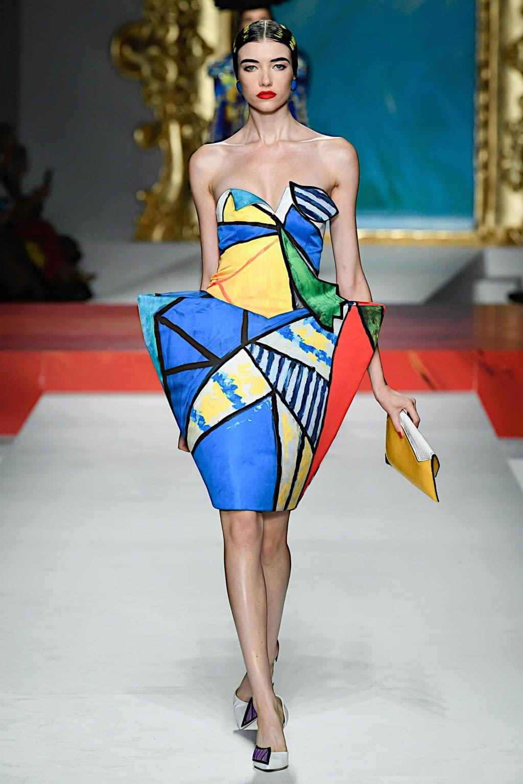 Fashion Week Milan Spring/Summer 2020 look 23 de la collection Moschino womenswear