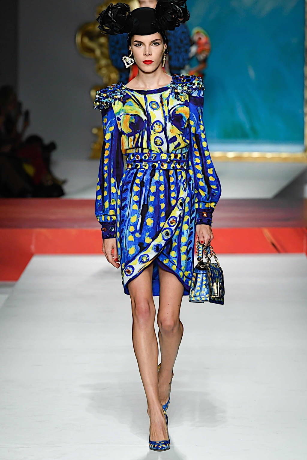 Fashion Week Milan Spring/Summer 2020 look 24 from the Moschino collection womenswear