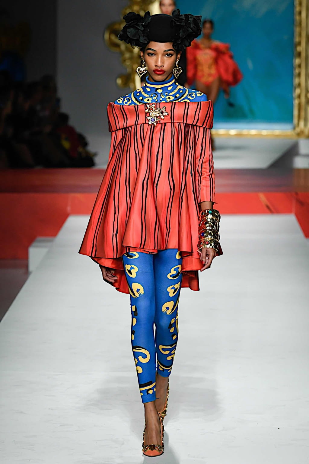Fashion Week Milan Spring/Summer 2020 look 27 de la collection Moschino womenswear