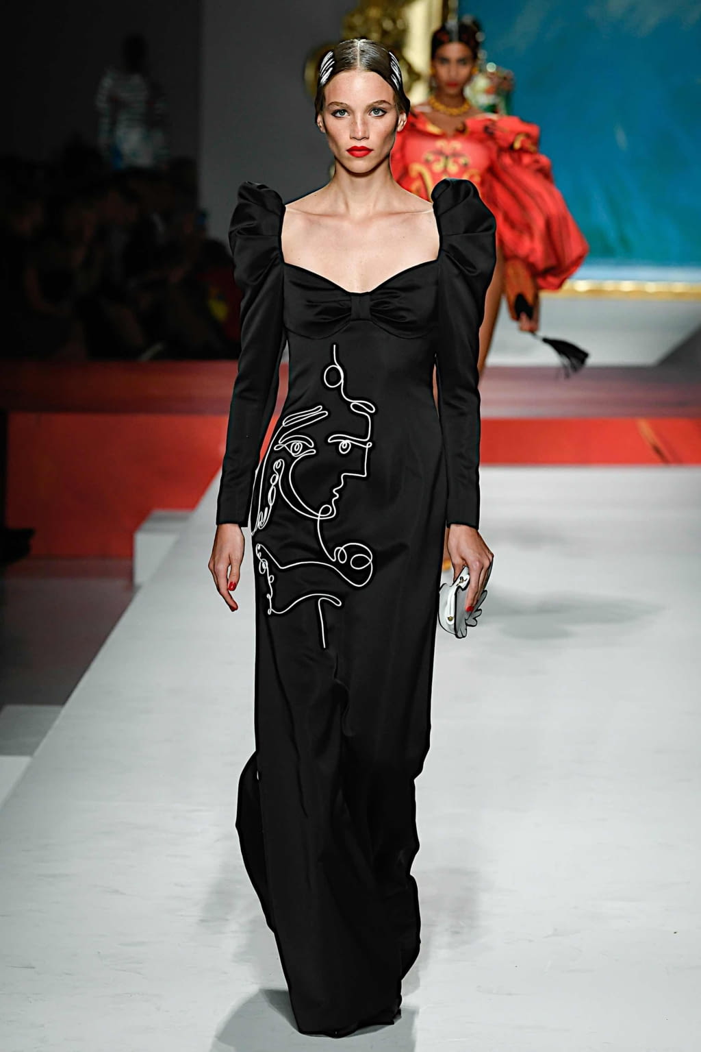 Fashion Week Milan Spring/Summer 2020 look 28 de la collection Moschino womenswear