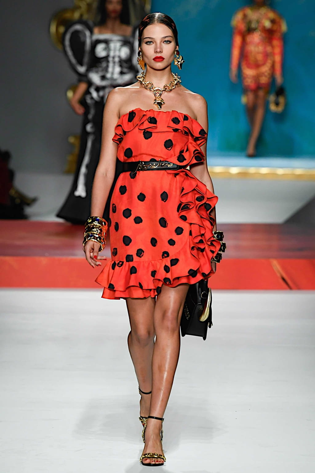 Fashion Week Milan Spring/Summer 2020 look 31 from the Moschino collection 女装