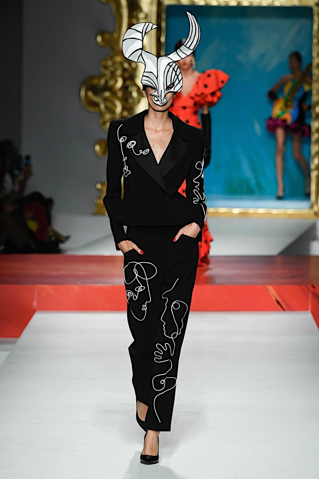 Fashion Week Milan Spring/Summer 2020 look 34 from the Moschino collection womenswear