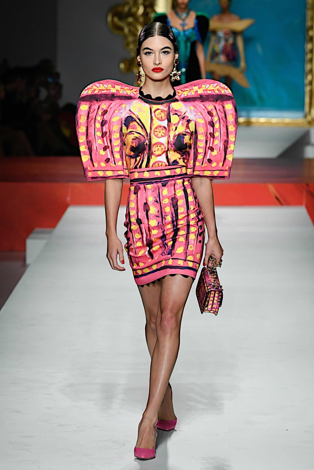 Fashion Week Milan Spring/Summer 2020 look 39 from the Moschino collection womenswear