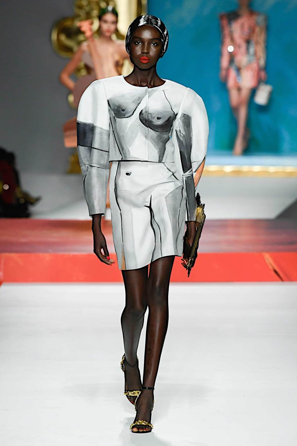 Fashion Week Milan Spring/Summer 2020 look 45 de la collection Moschino womenswear