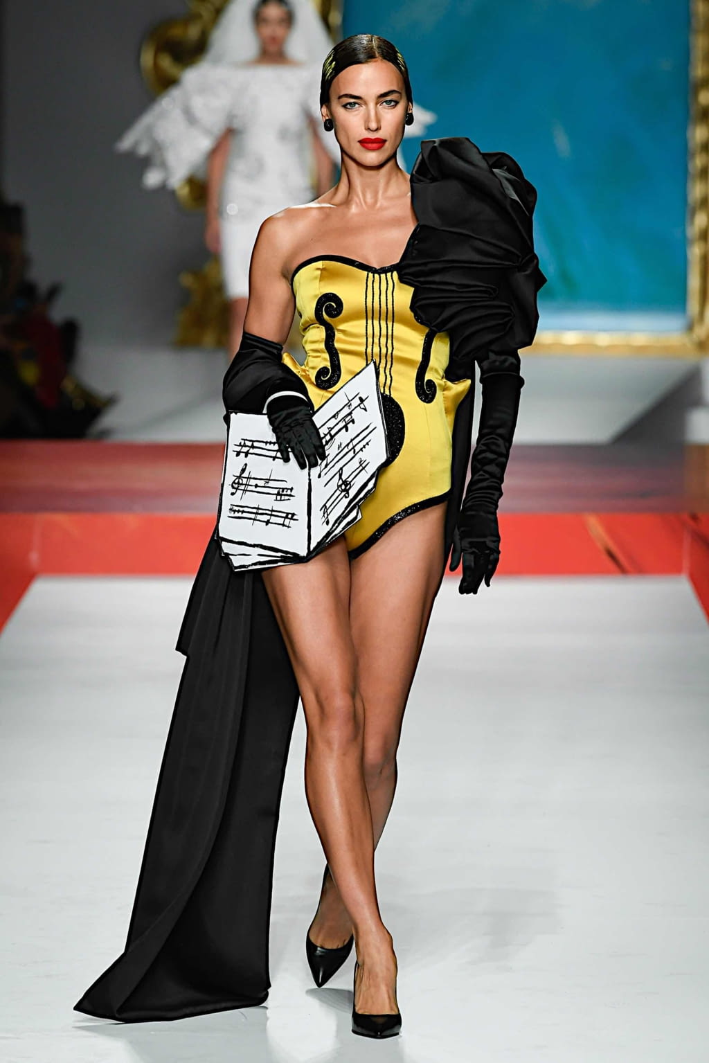 Fashion Week Milan Spring/Summer 2020 look 51 de la collection Moschino womenswear