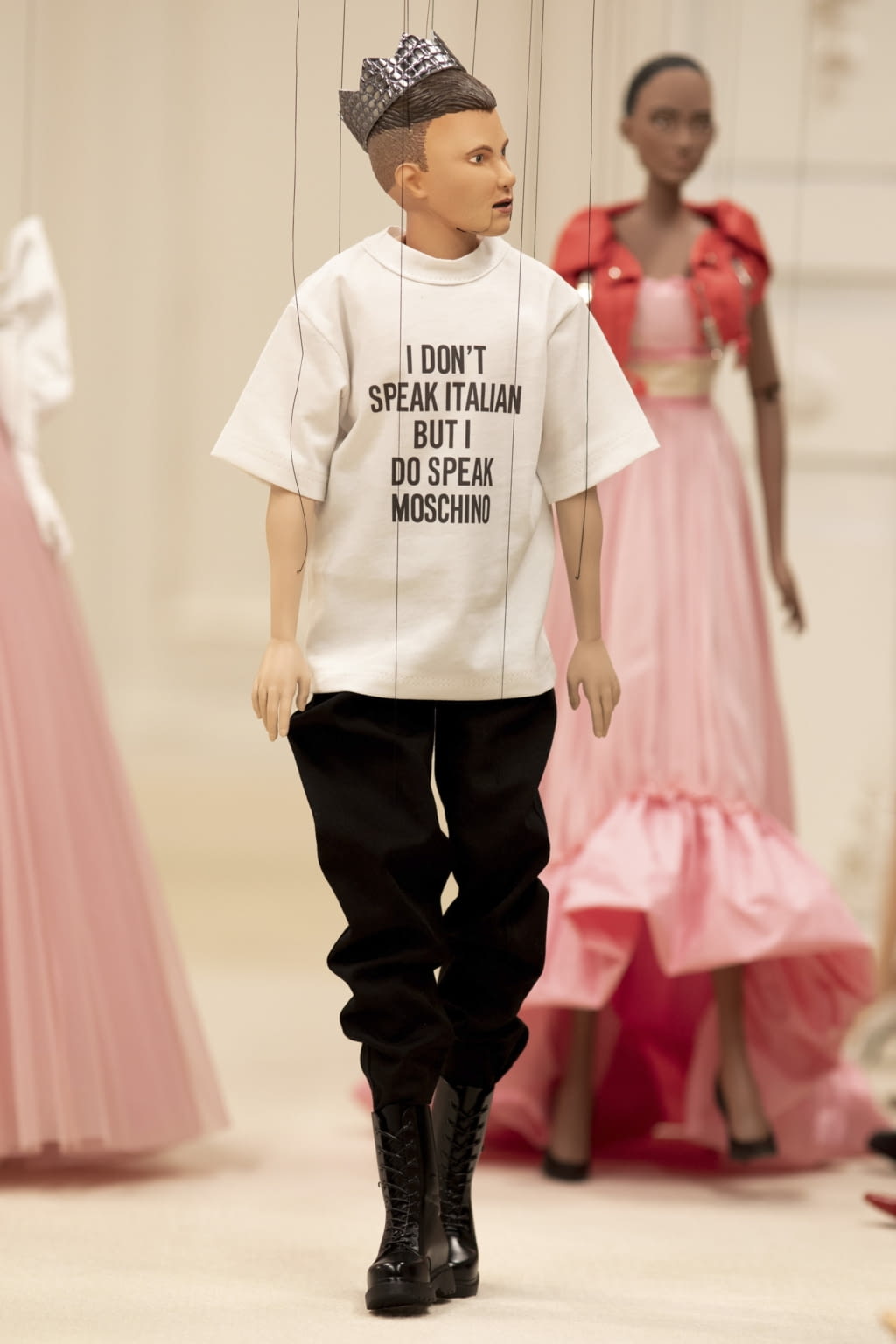 Fashion Week Milan Spring/Summer 2021 look 41 from the Moschino collection womenswear