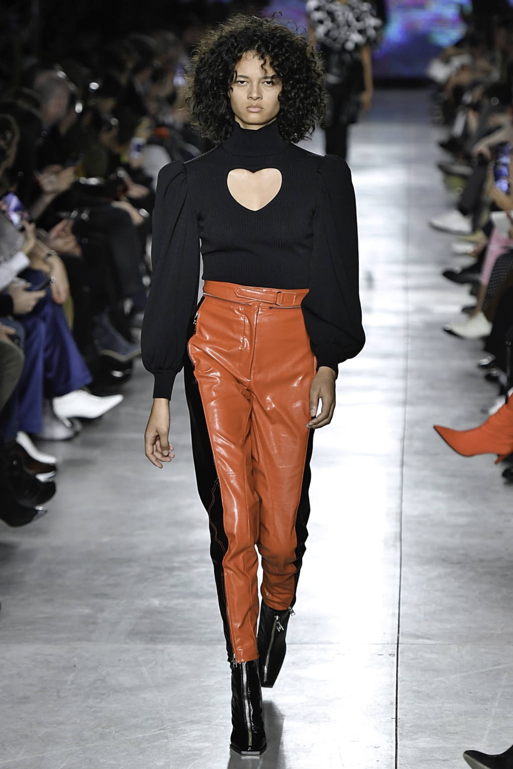 Fashion Week Milan Fall/Winter 2019 look 2 de la collection MSGM womenswear