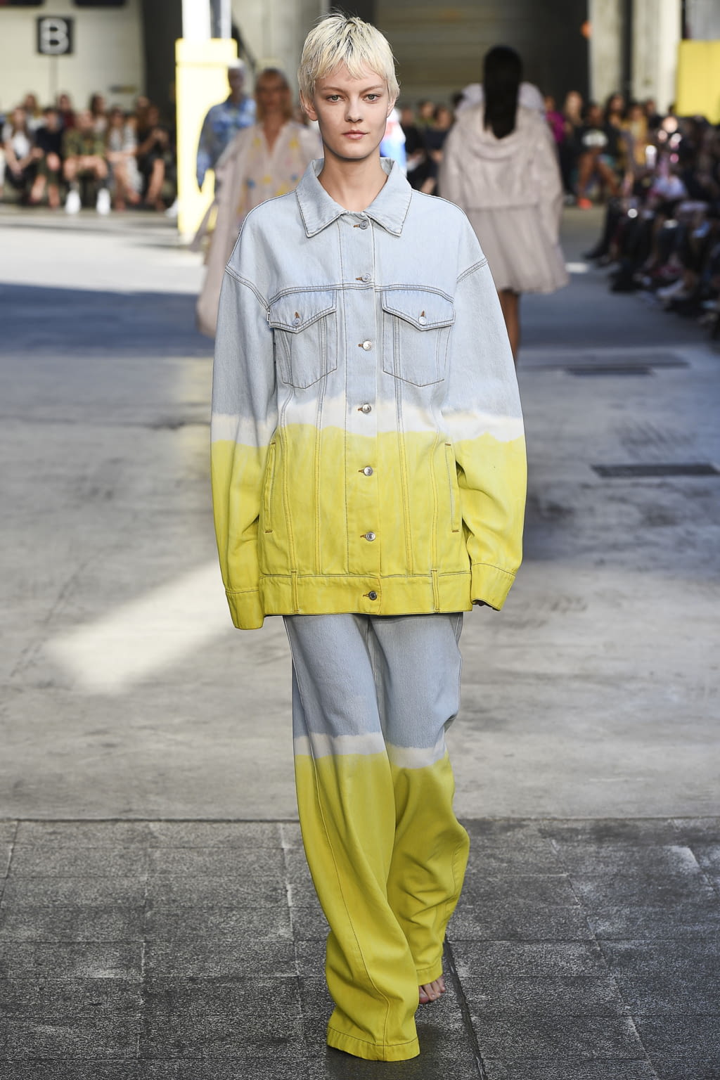 Fashion Week Milan Spring/Summer 2018 look 27 from the MSGM collection 女装