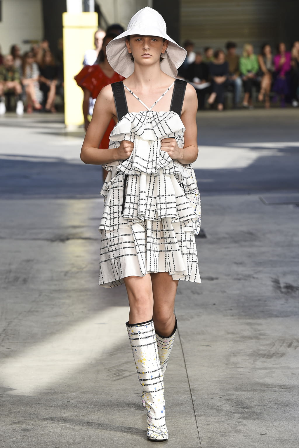 Fashion Week Milan Spring/Summer 2018 look 32 from the MSGM collection 女装