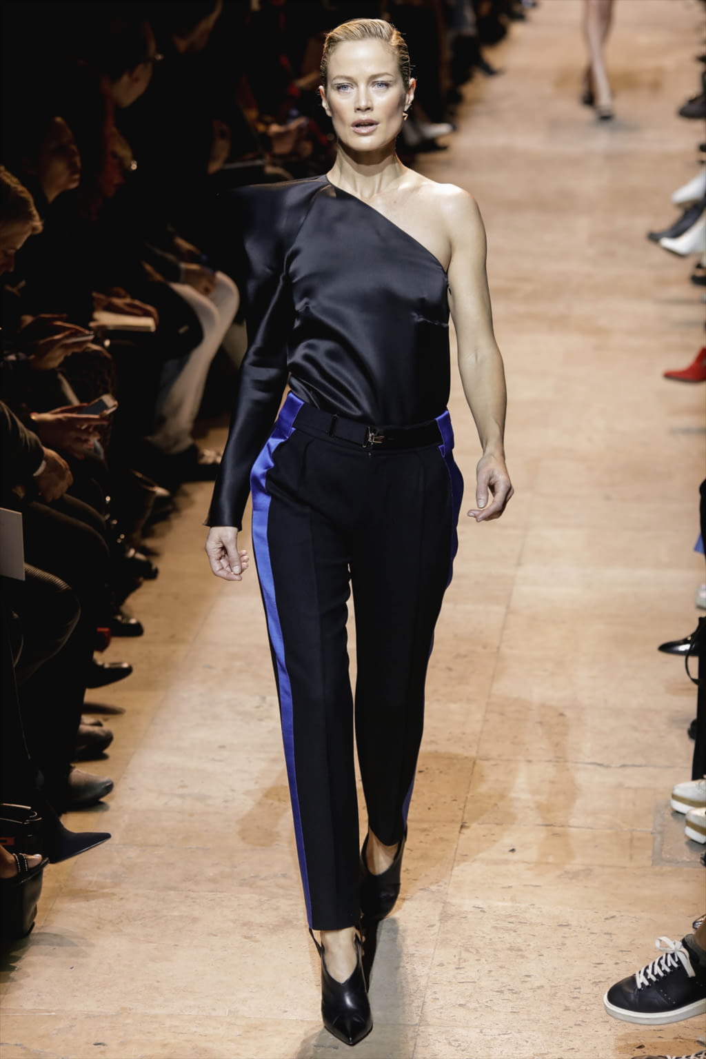 Fashion Week Paris Fall/Winter 2017 look 10 de la collection Mugler womenswear