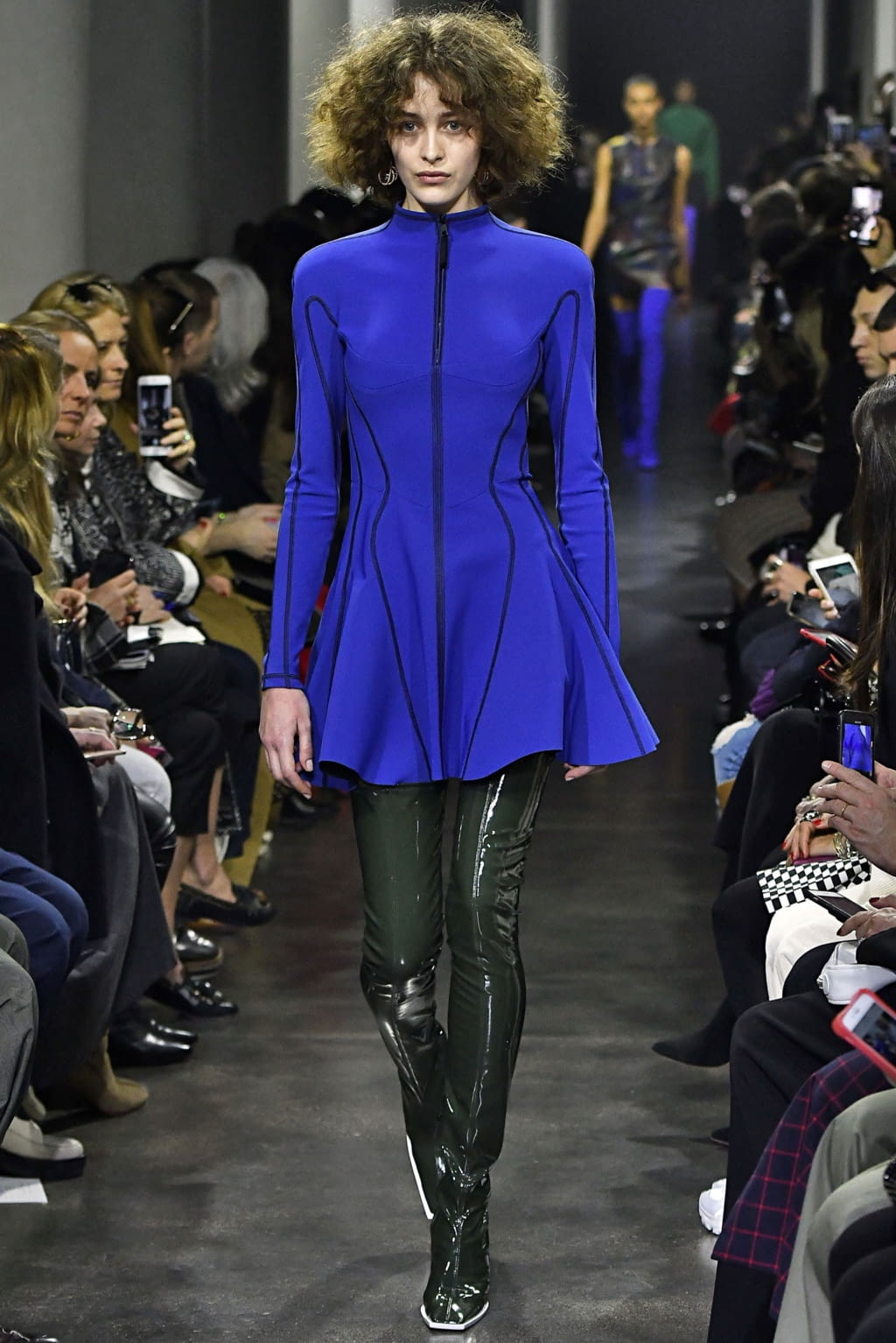 Fashion Week Paris Fall/Winter 2019 look 20 de la collection Mugler womenswear