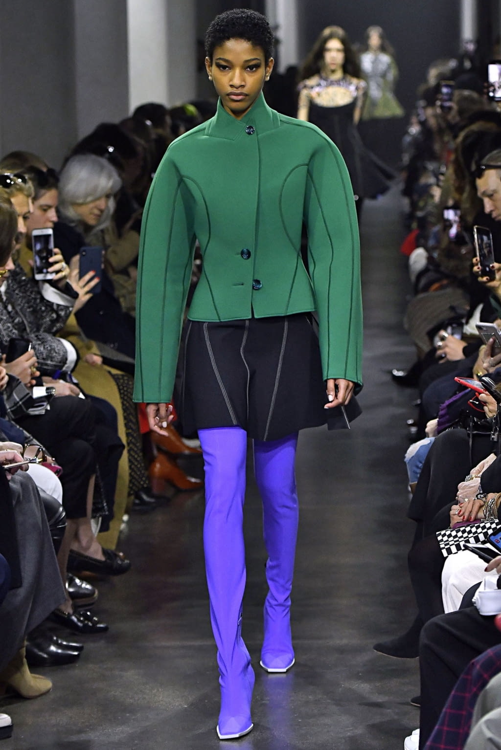 Fashion Week Paris Fall/Winter 2019 look 22 de la collection Mugler womenswear