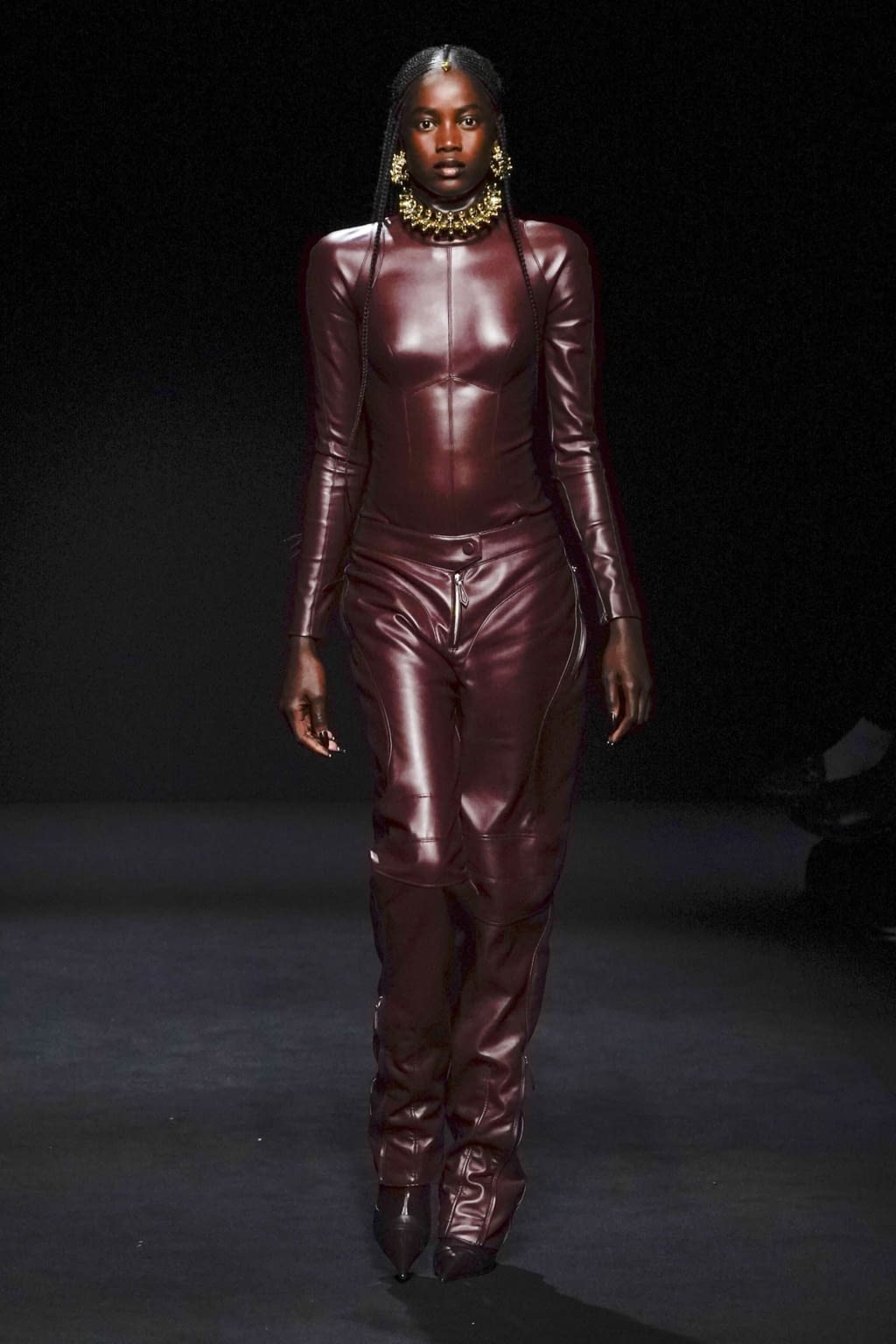 Fashion Week Paris Fall/Winter 2020 look 1 de la collection Mugler womenswear