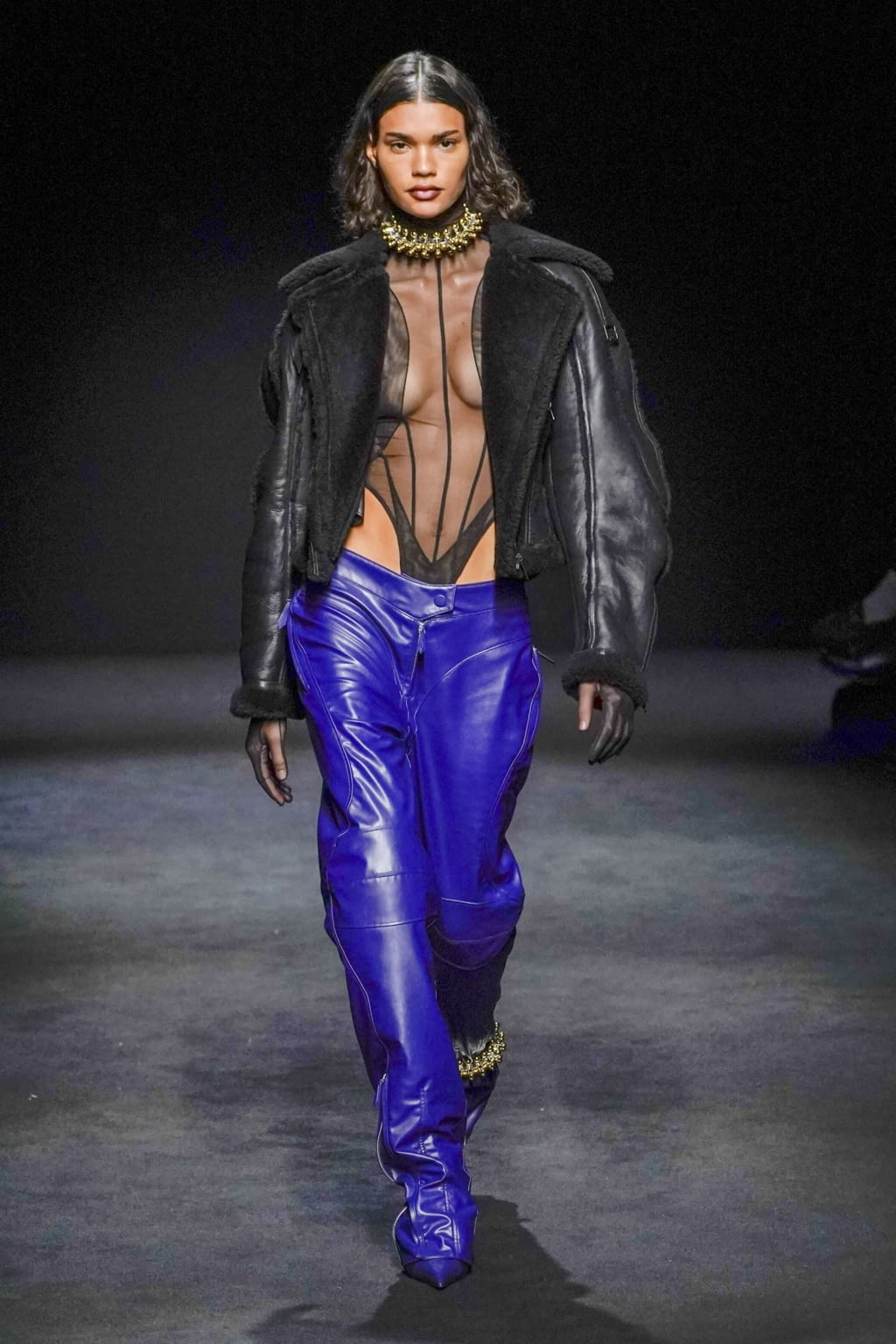 Fashion Week Paris Fall/Winter 2020 look 4 from the Mugler collection 女装