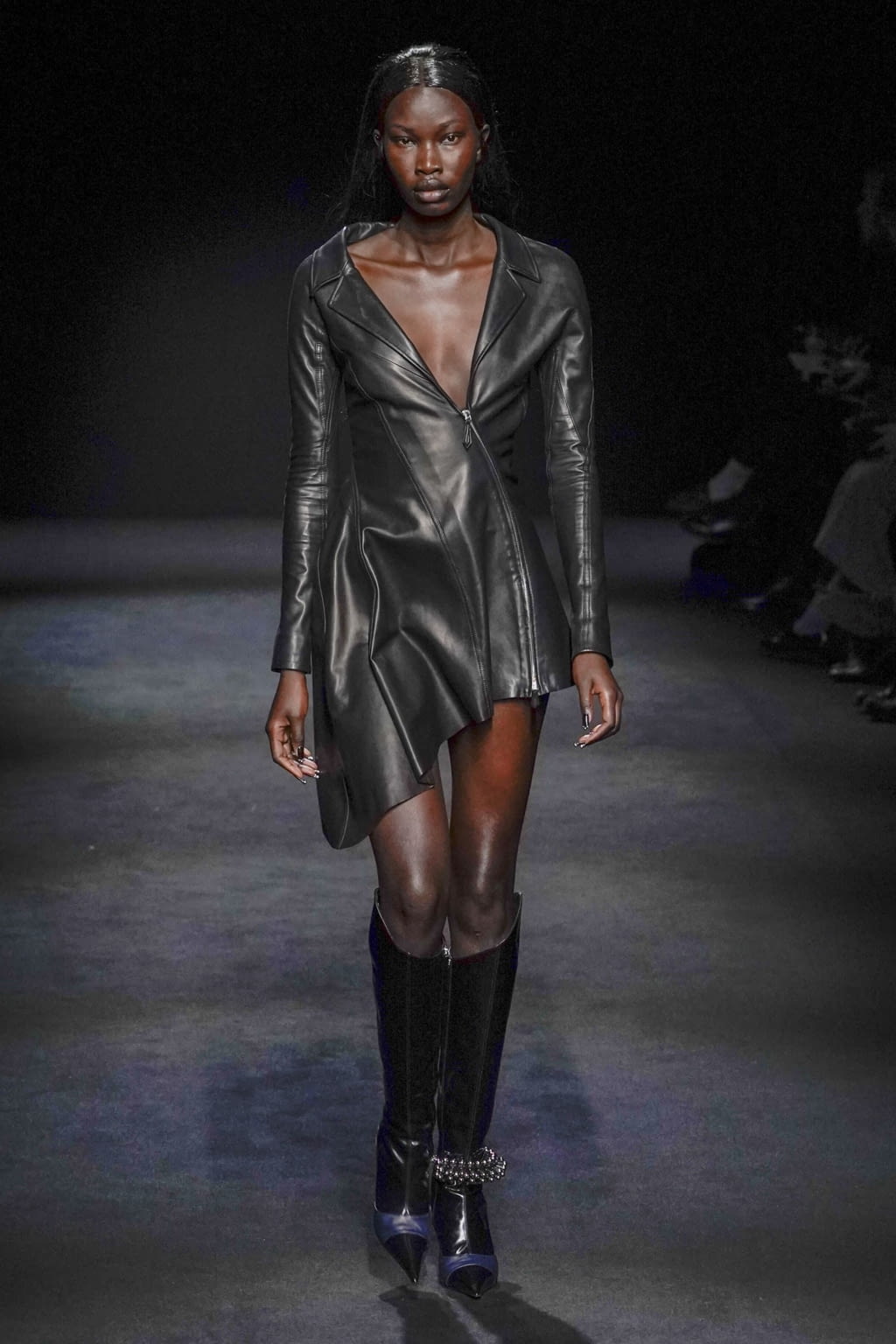 Fashion Week Paris Fall/Winter 2020 look 7 de la collection Mugler womenswear