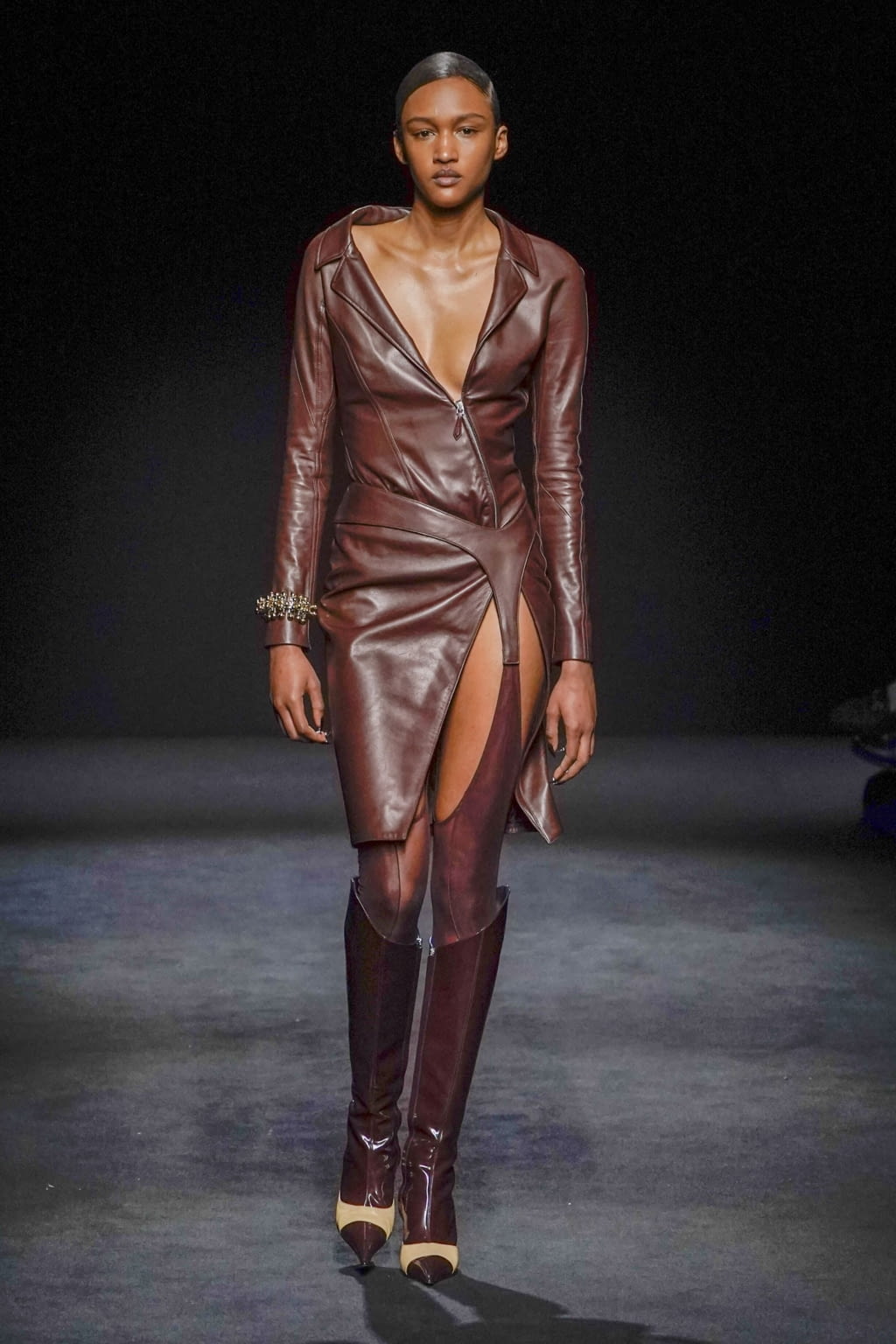 Fashion Week Paris Fall/Winter 2020 look 9 from the Mugler collection 女装
