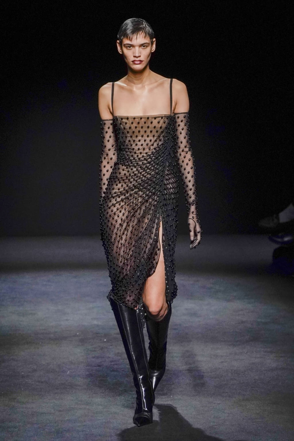 Fashion Week Paris Fall/Winter 2020 look 30 from the Mugler collection womenswear