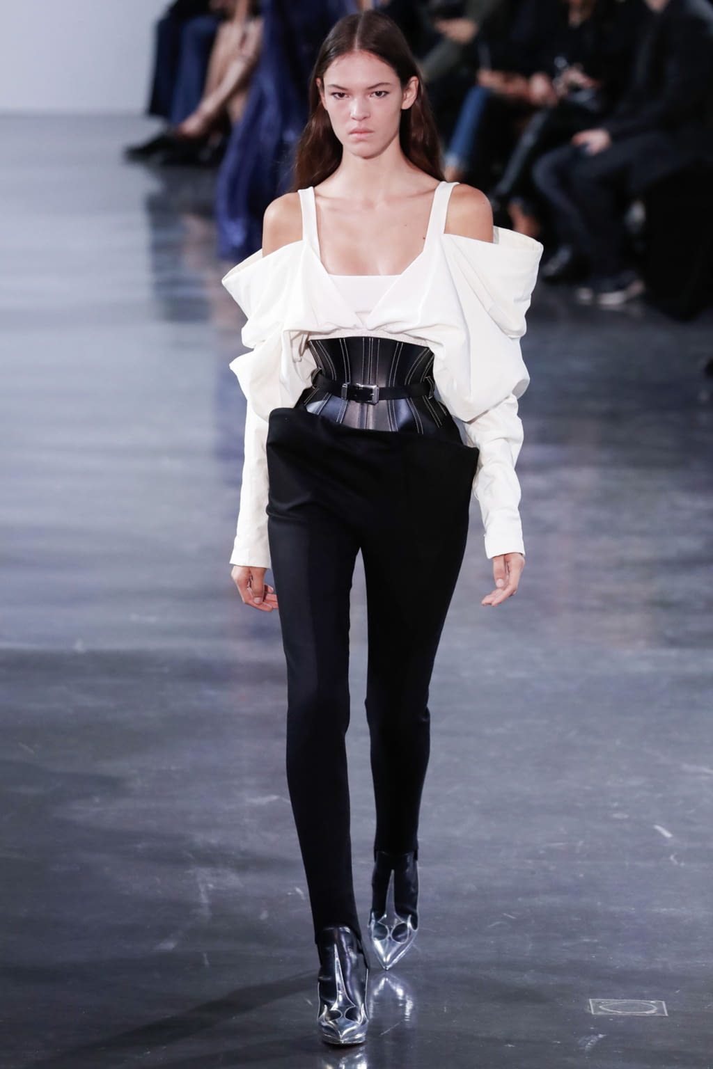 Fashion Week Paris Spring/Summer 2018 look 29 from the Mugler collection 女装