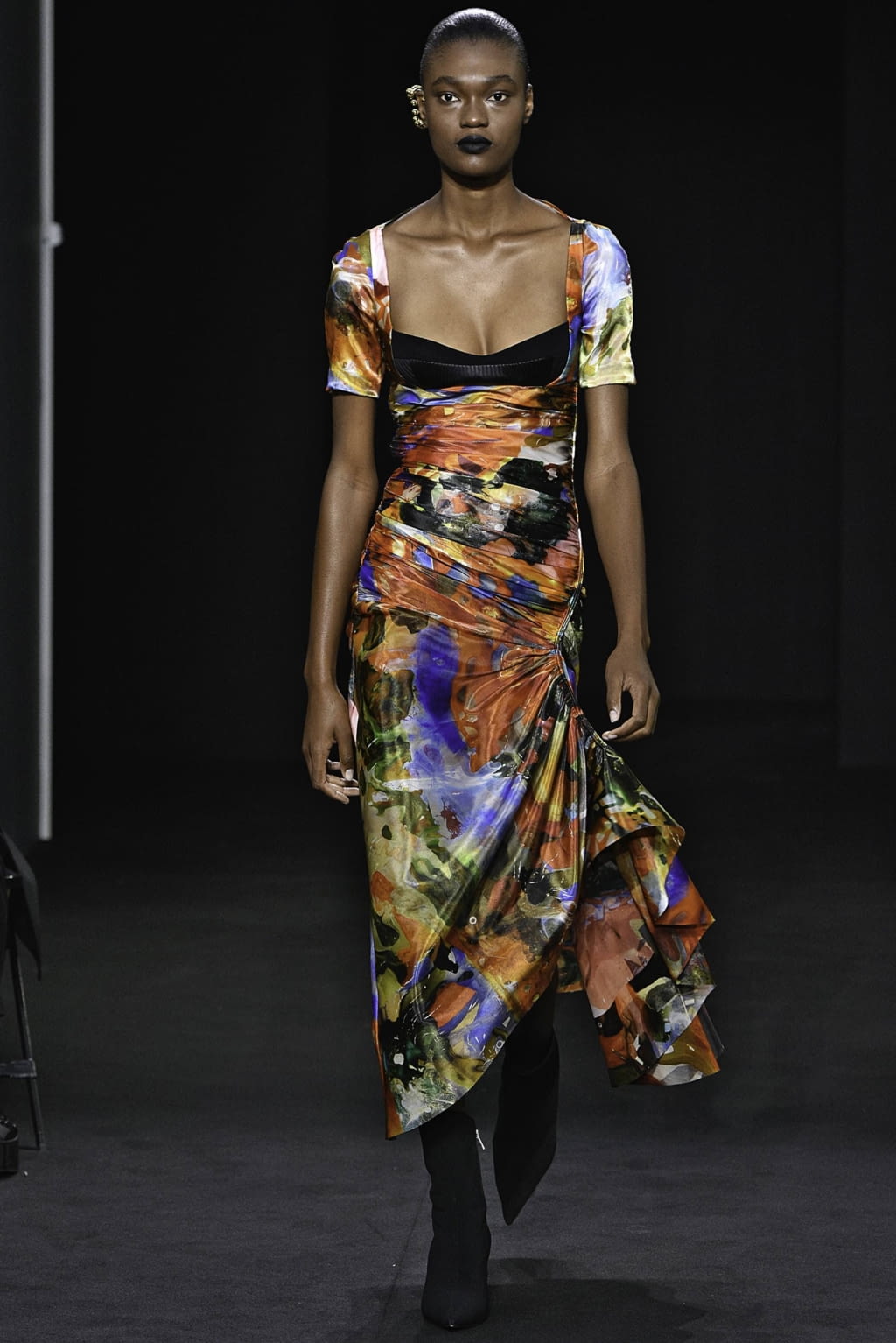 Fashion Week Paris Spring/Summer 2019 look 14 from the Mugler collection womenswear