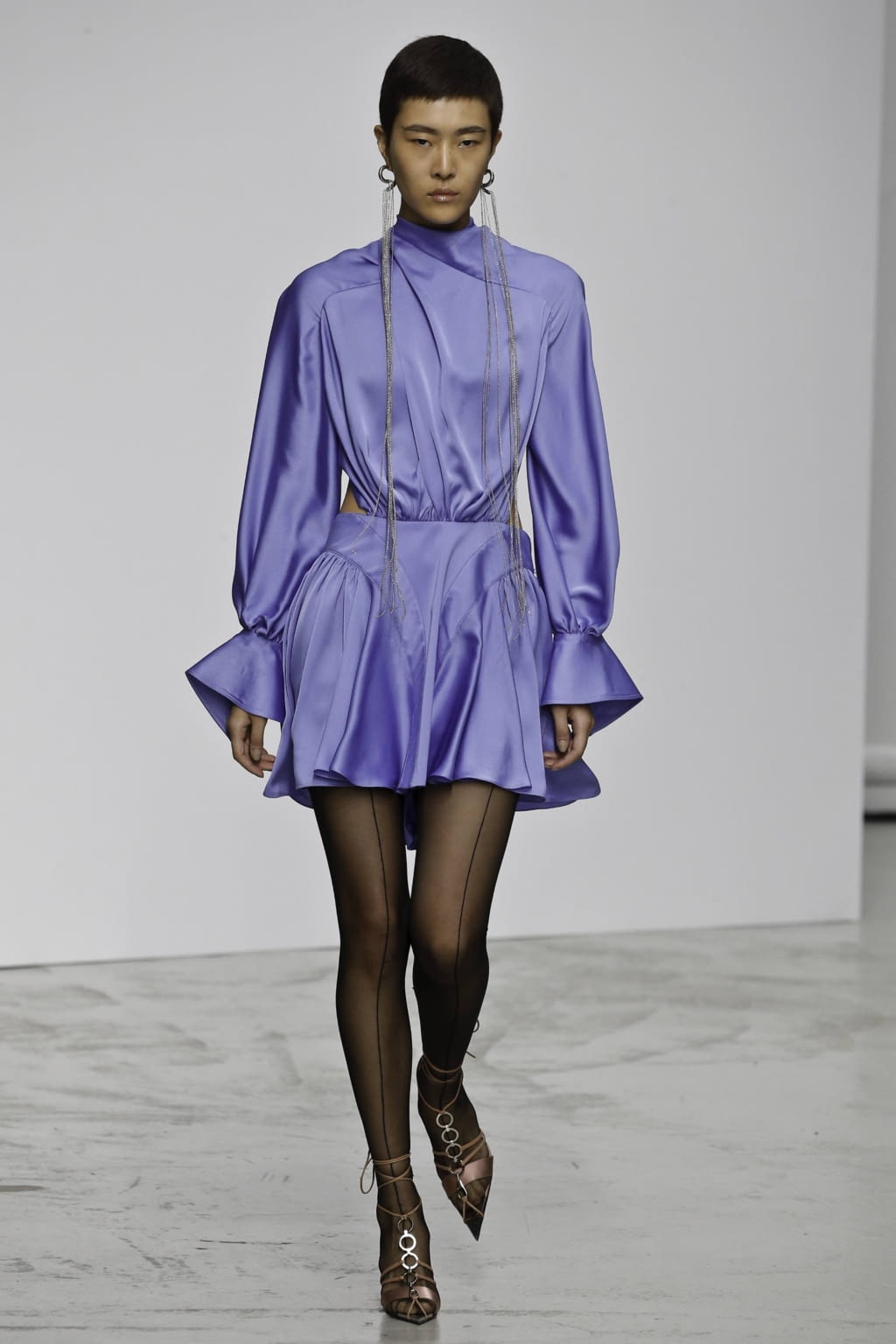 Fashion Week Paris Spring/Summer 2020 look 14 de la collection Mugler womenswear