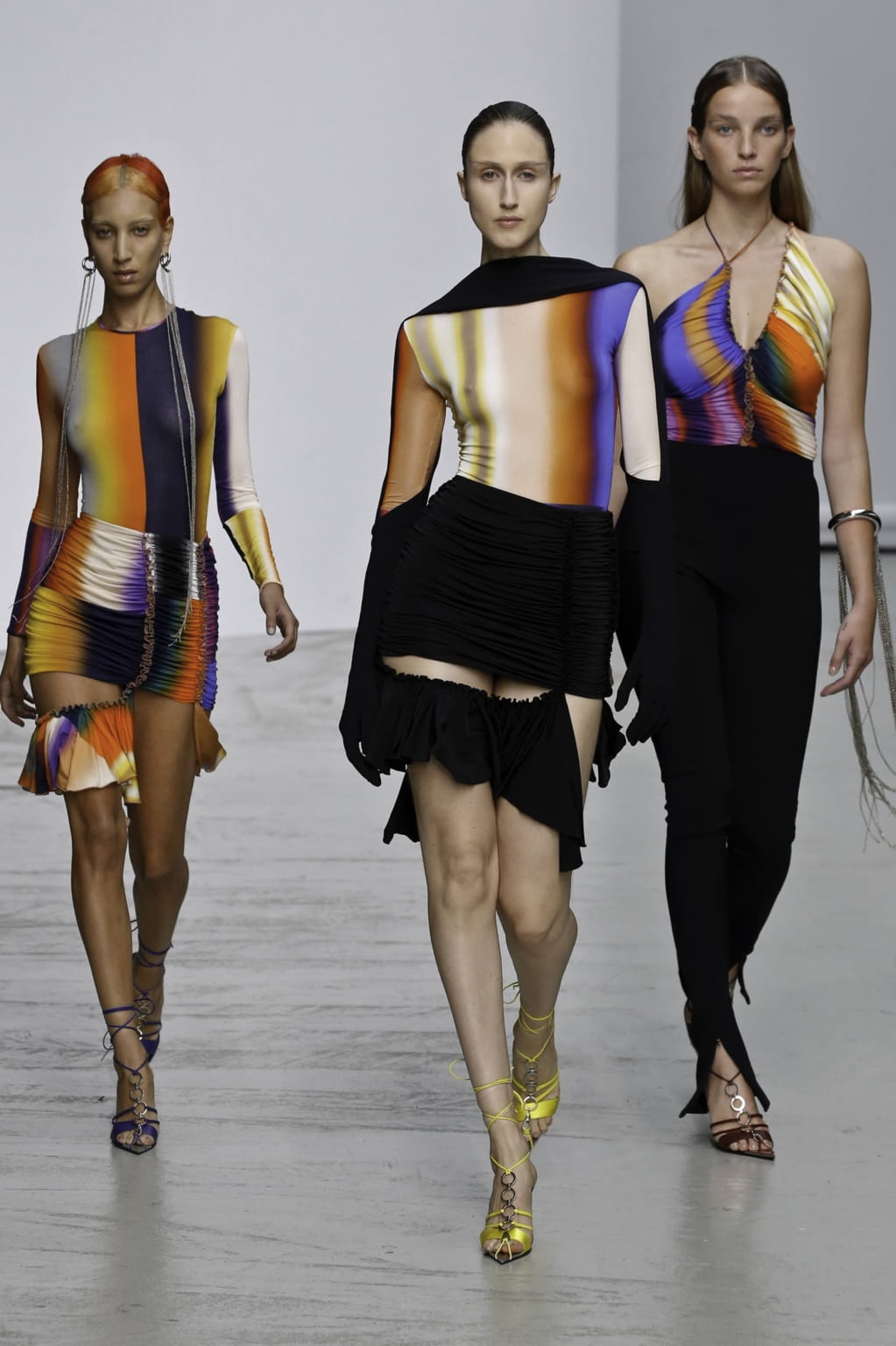 Fashion Week Paris Spring/Summer 2020 look 17 from the Mugler collection womenswear