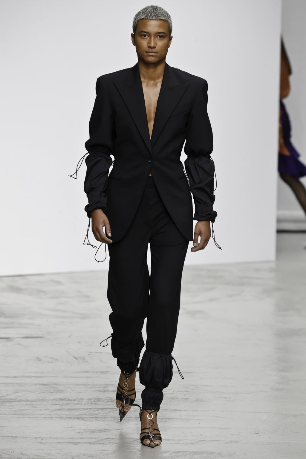 Fashion Week Paris Spring/Summer 2020 look 28 from the Mugler collection 女装