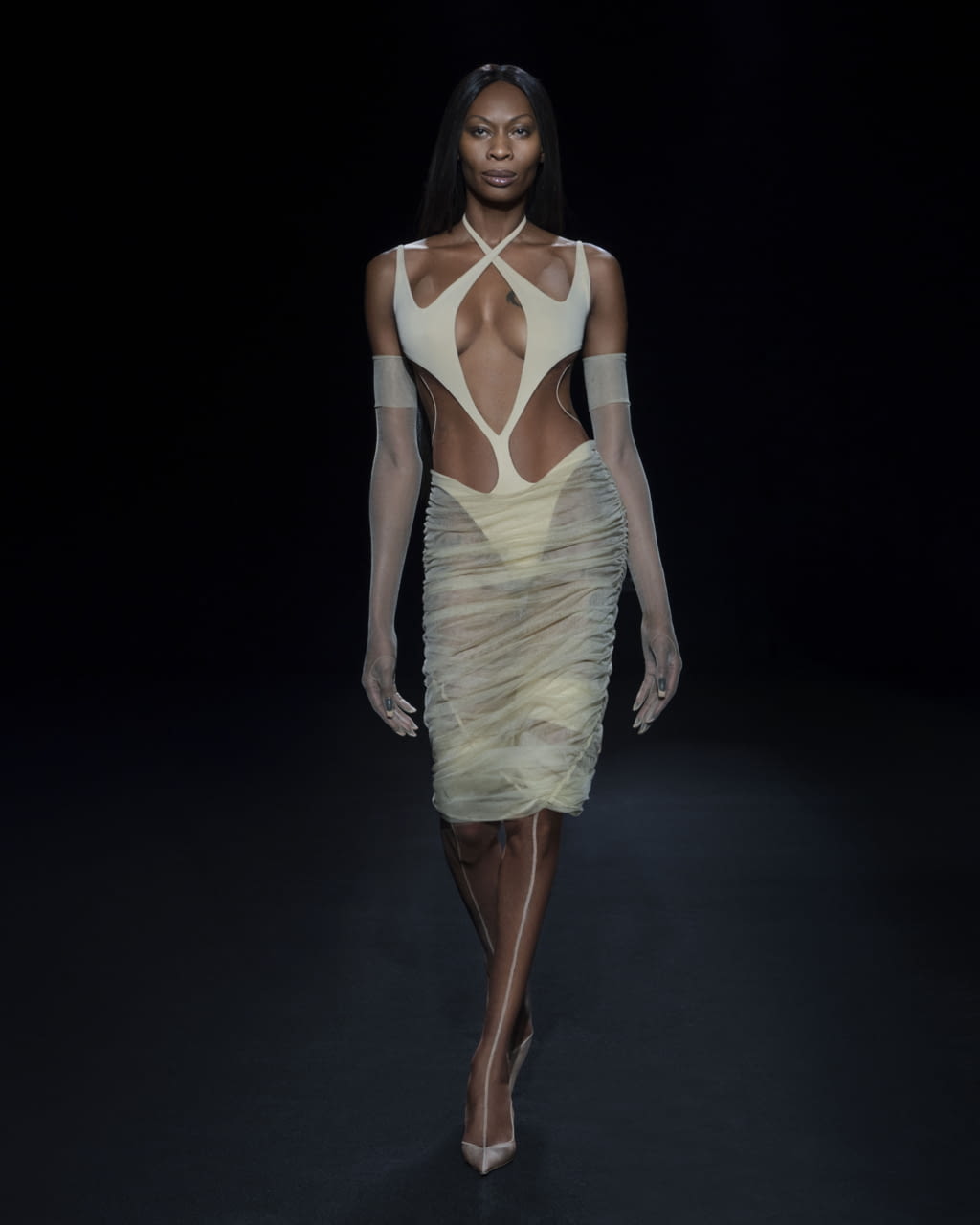 Fashion Week Paris Spring/Summer 2021 look 53 from the Mugler collection womenswear